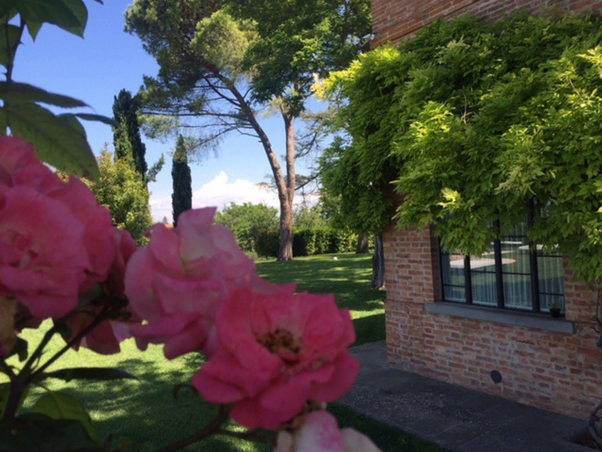 Relais Montemaggiore Bettolle Exterior photo